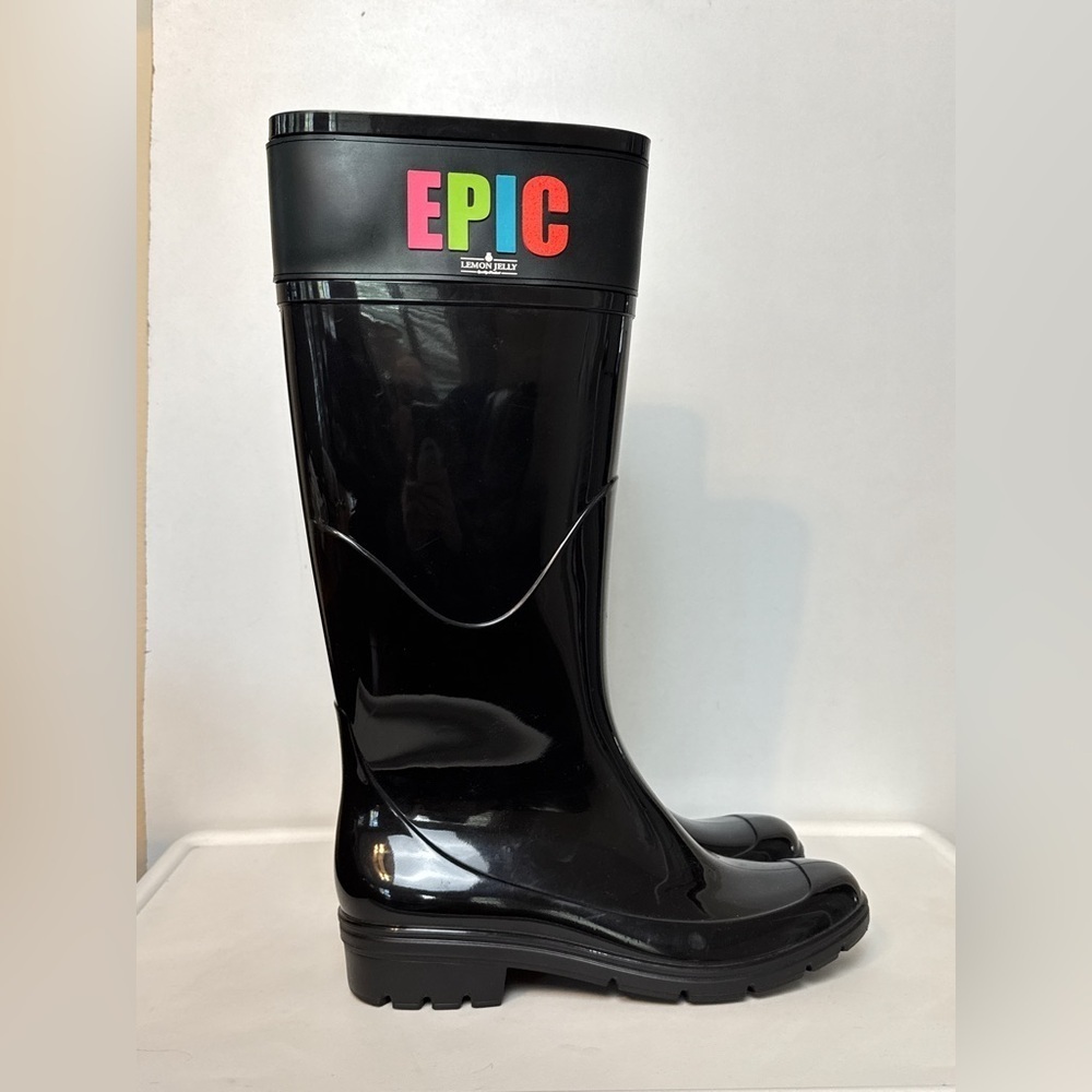 LEMON JELLY - BLACK High Gloss Rain Boot. Epic Chic.
Size: 38 = ladies 8 - Picture 9 of 10